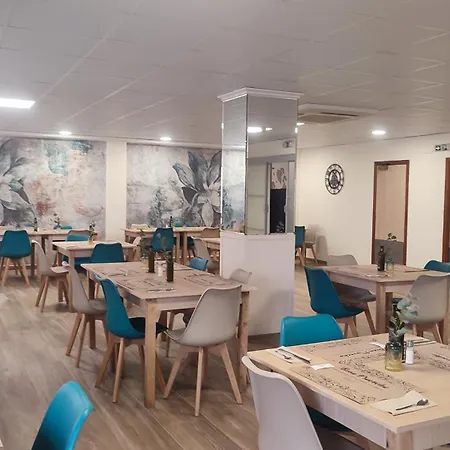 Garamar 2* بينيكاسّين